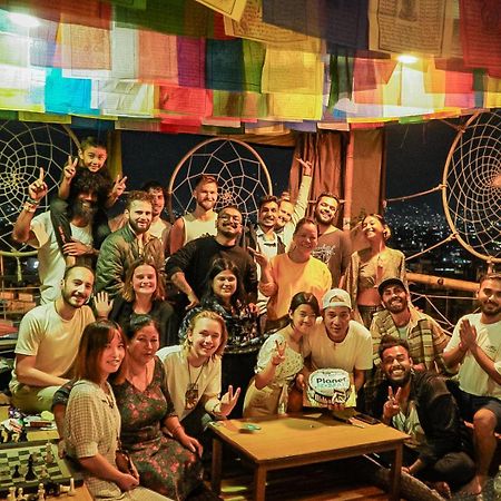 Planet Nomad Hostel Катманду Экстерьер фото