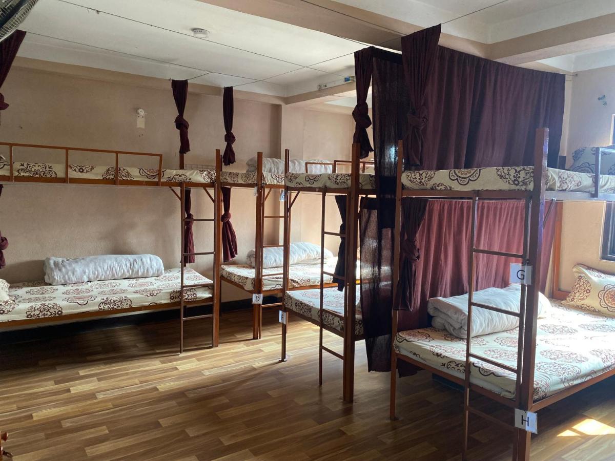 Planet Nomad Hostel Катманду Экстерьер фото