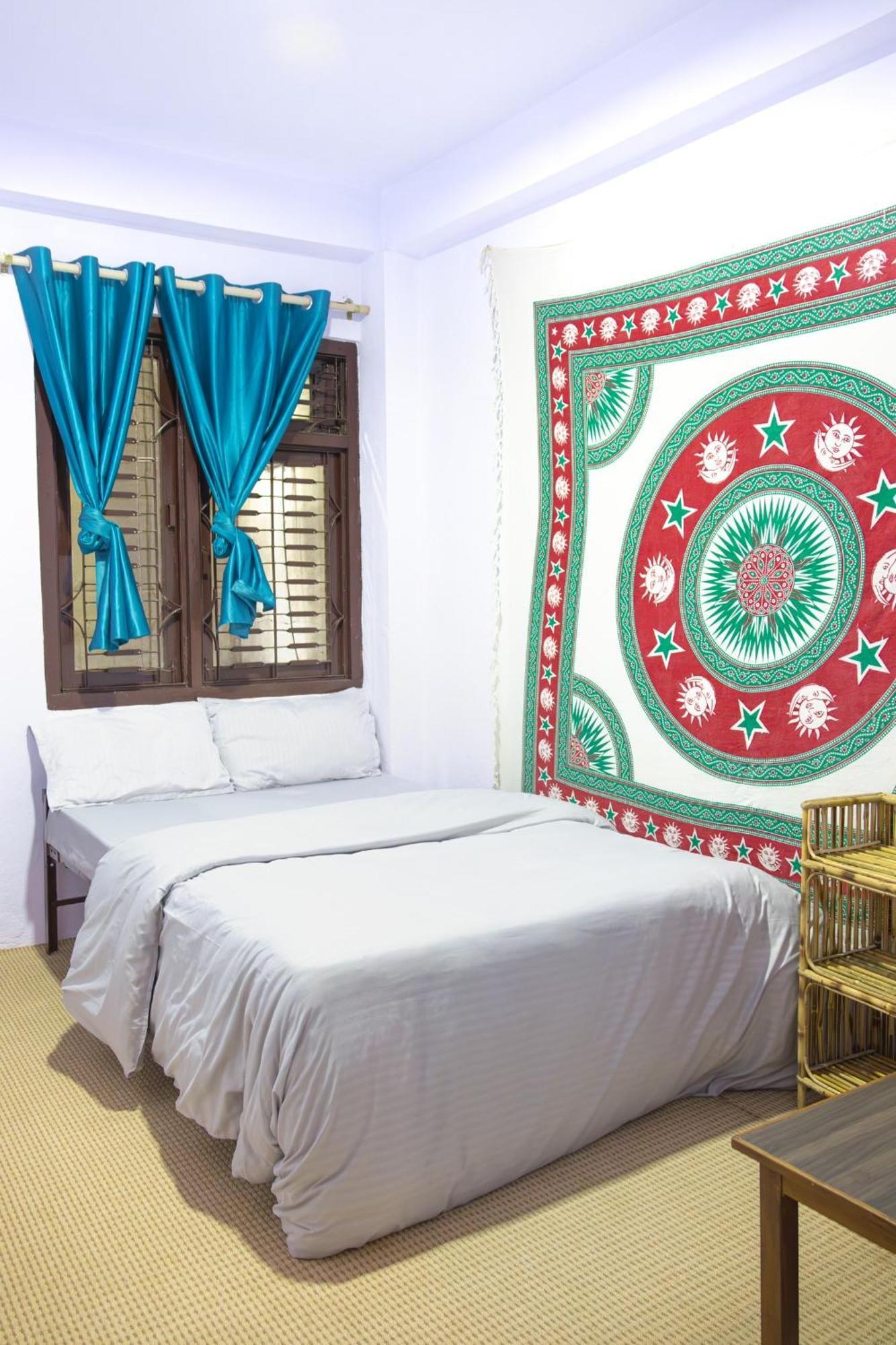 Planet Nomad Hostel Катманду Экстерьер фото