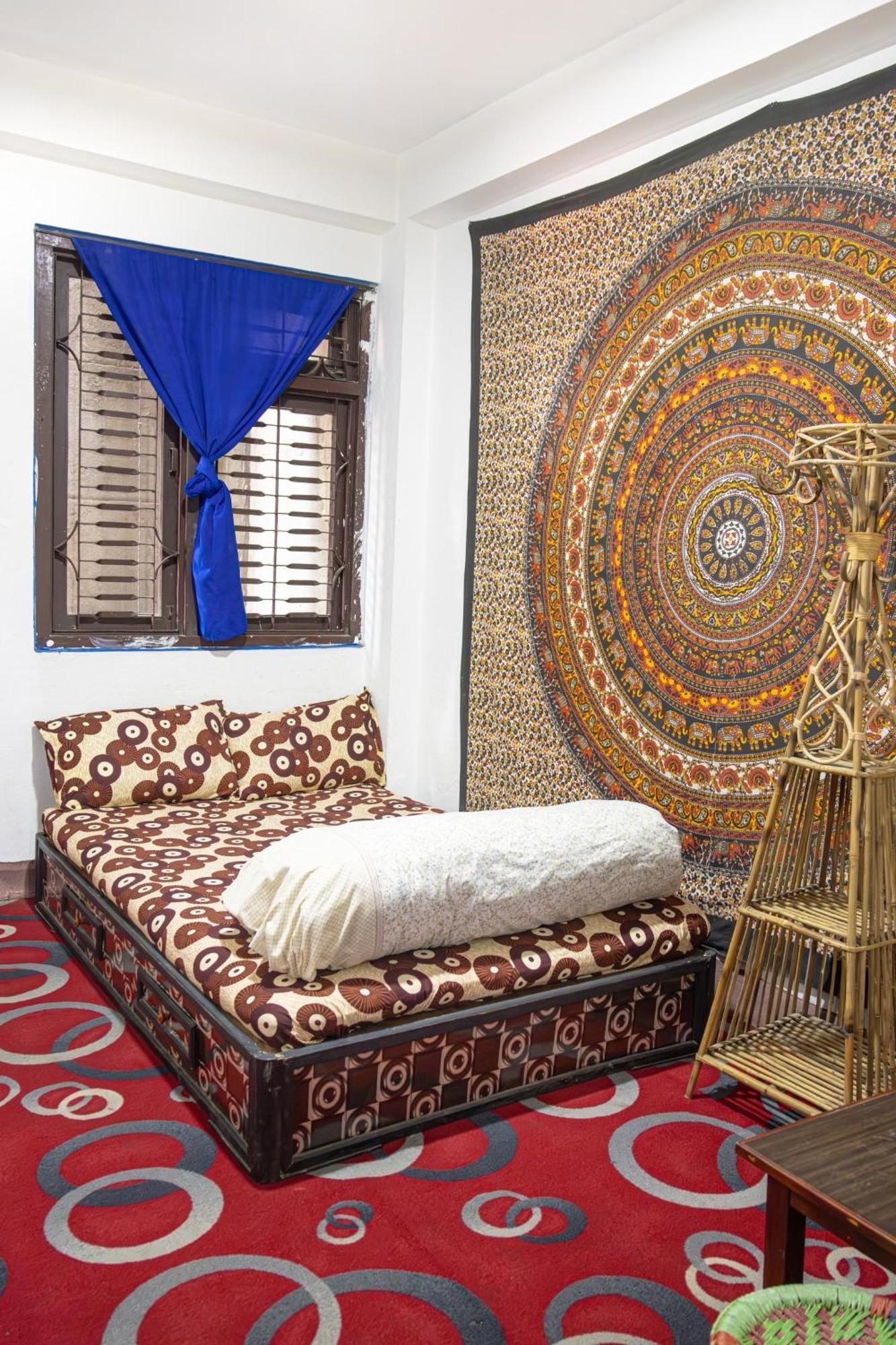 Planet Nomad Hostel Катманду Экстерьер фото