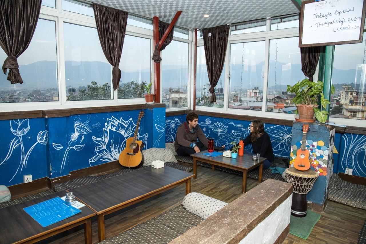 Planet Nomad Hostel Катманду Экстерьер фото